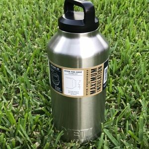 Yeti Rambler 64oz Bottle